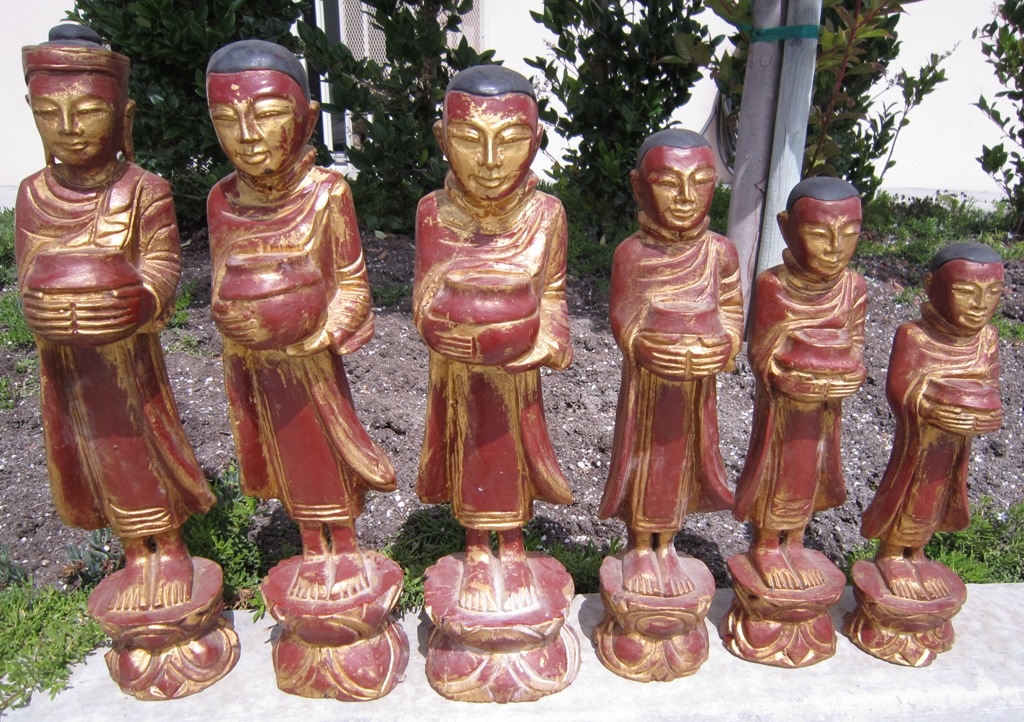 Set of Small Buddha and Disciples in Teak 
