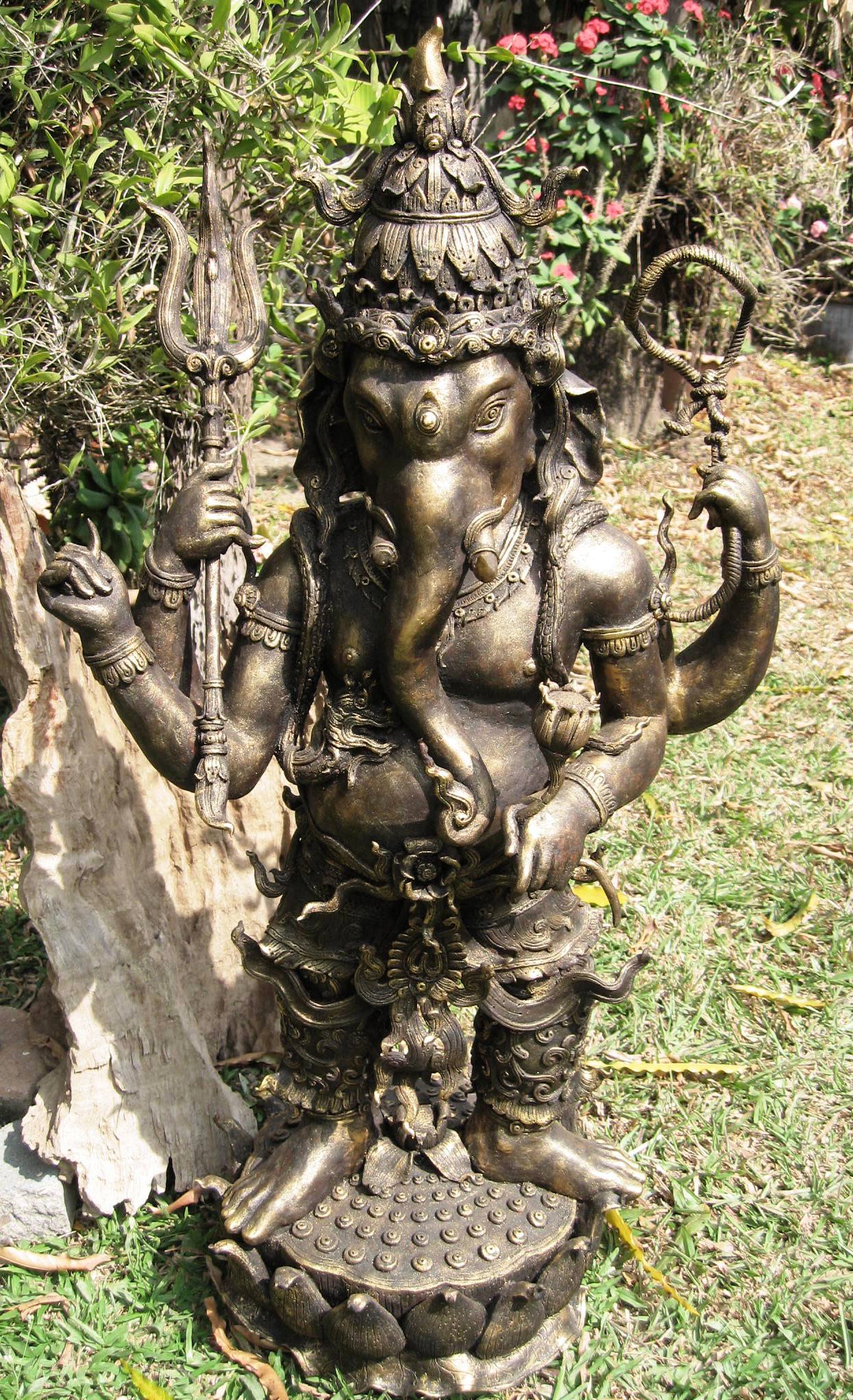 Sawdust Standing Ganesh Statue